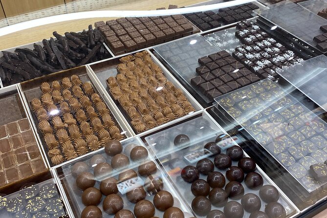 2-Hour Foodie Tour with 10 Tastings in Aix-en-Provence - Calissons and Nougat: Provence Confections With Strong Character