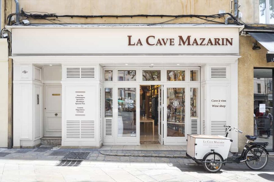 Aix en Provence, Provence wine tasting - Aix-en-Provence on Place Richelme: a wine stop that fits real travel days