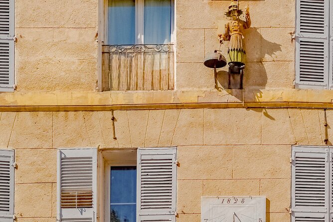 Aix-en-Provence Scavenger Hunt and Sights Self-Guided Tour - Price and value: is $11.93 per person a fair deal?