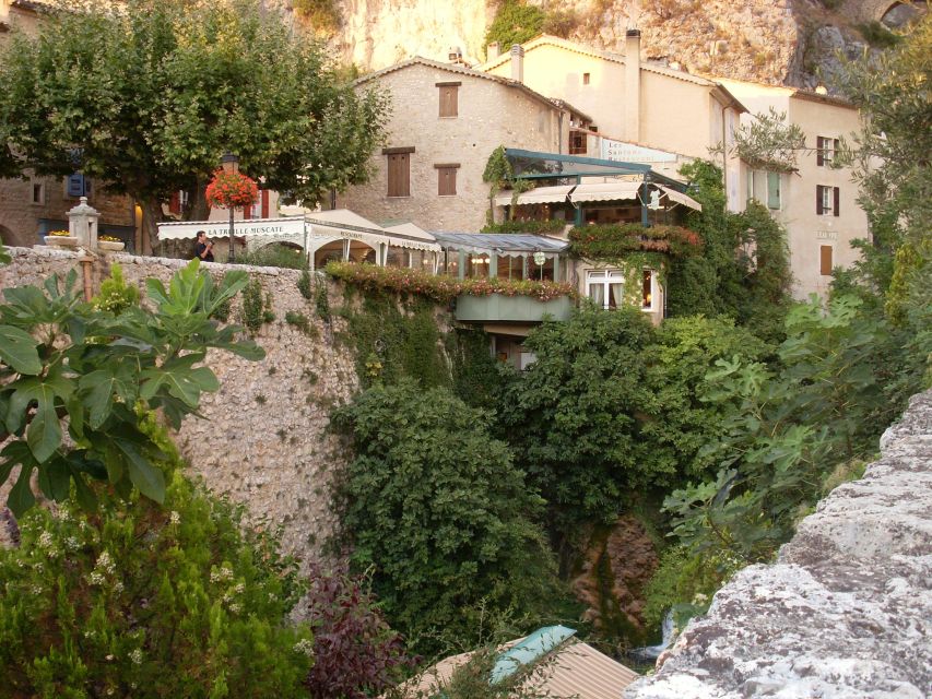 Aix-en-Provence: Verdon & Moustiers-Sainte-Marie Full-day - The guide makes or breaks a day like this
