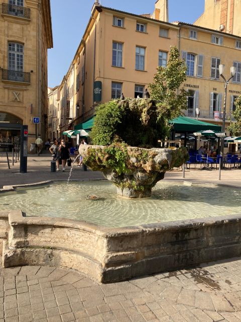 Aix Treasure Hunt - Following clues through Aix’s historic monuments