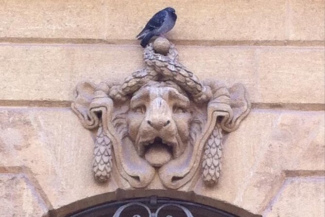 An Authentic and Warm Visit to Aix en Provence - King René to Cour d’appel: Fountains and the Palace Layering