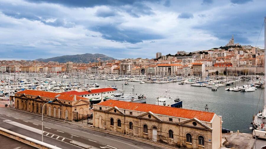 Best of Marseille: Private Walking Tour with a Local - Bouillabaisse and Provençal markets: what to ask for during the walk