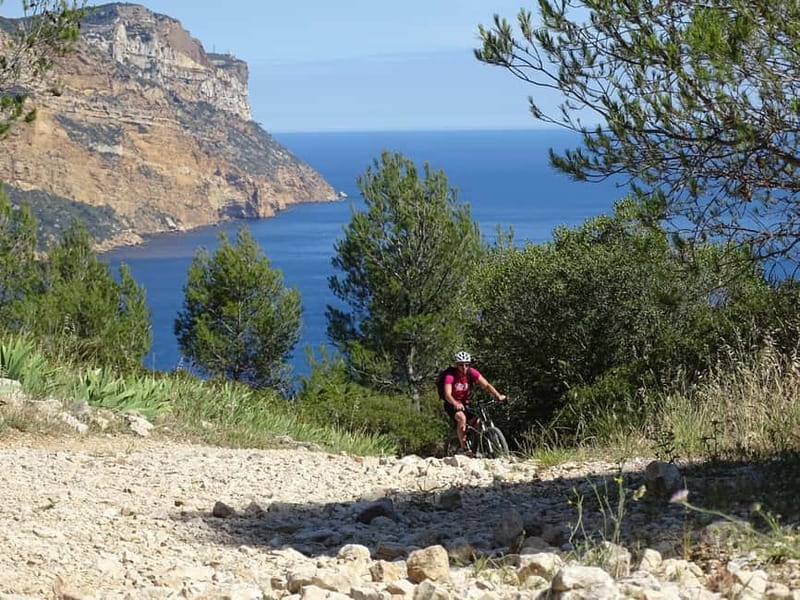Cassis: Calanques and Viewpoints Tour by Mountain E-Bike - Your First Skills Check: How You Handle Gravel and Climbing