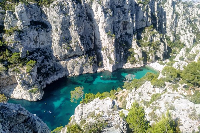 Cassis hike: Port-Miou, Port-Pin, En-Vau - En-Vau: the climb that turns the famous beach into a viewpoint