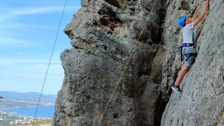 Cassis - La Ciotat : Climbing class on the Cap Canaille - Price and value: is $84 for 210 minutes a fair deal?