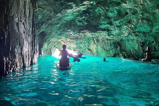 Cassis: Stand UP paddle in the creeks national park - Gliding through Calanques National Park toward Calanque d’en Vau