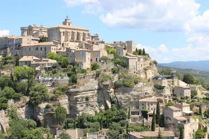 Cassis, the Calanques & the Villages of Luberon in private tour. - Entering Provence with a private route that actually makes sense