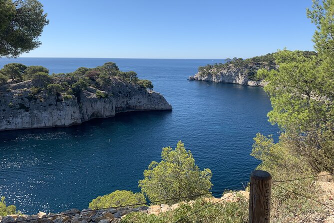 Cassis : Two Calanques Tour by Electric Mountain Bike - Cassis village break: beaches, the castle vibe, and a peninsula two-view moment