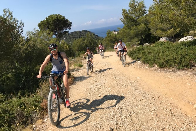 Cassis : Two Calanques Tour by Electric Mountain Bike - What the ride is like: gravel confidence, kids 11+, and smart packing