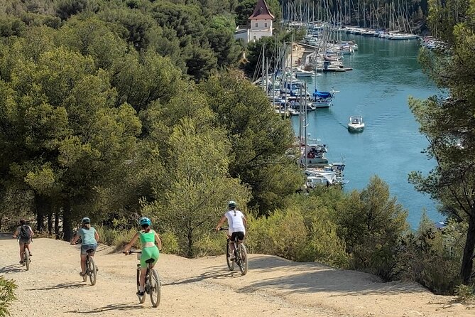 Cassis : Two Calanques Tour by Electric Mountain Bike - Weather and seasonal reality: how the plan adapts