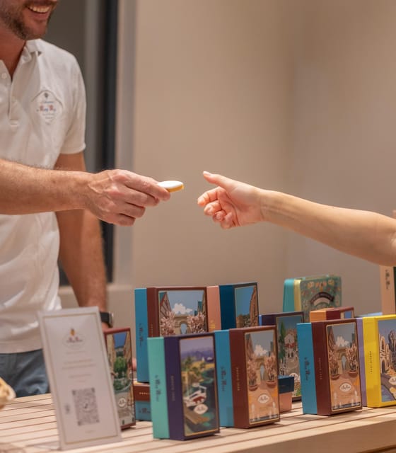 Confiserie du Roy René: gourmet guided tour of the calisson museum - February pastel calissons and the fun of guessing flavors