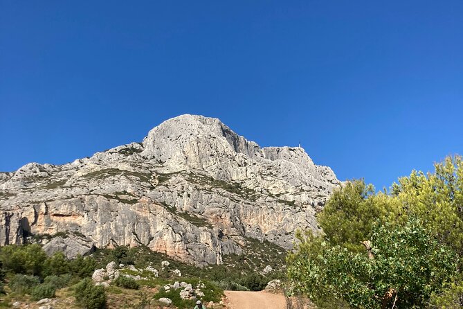 E-Bike tour of Sainte Victoire Mountain, Aix-en-Provence - What to pack and wear so the ride feels good