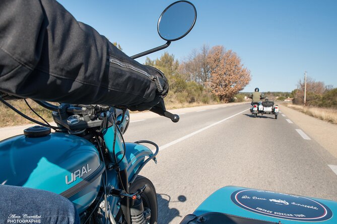 From Aix-en-Provence: 2-Hour Wine & Scenery Sidecar Tour - Pickup and drop-off in central Aix: choose the easiest meeting point