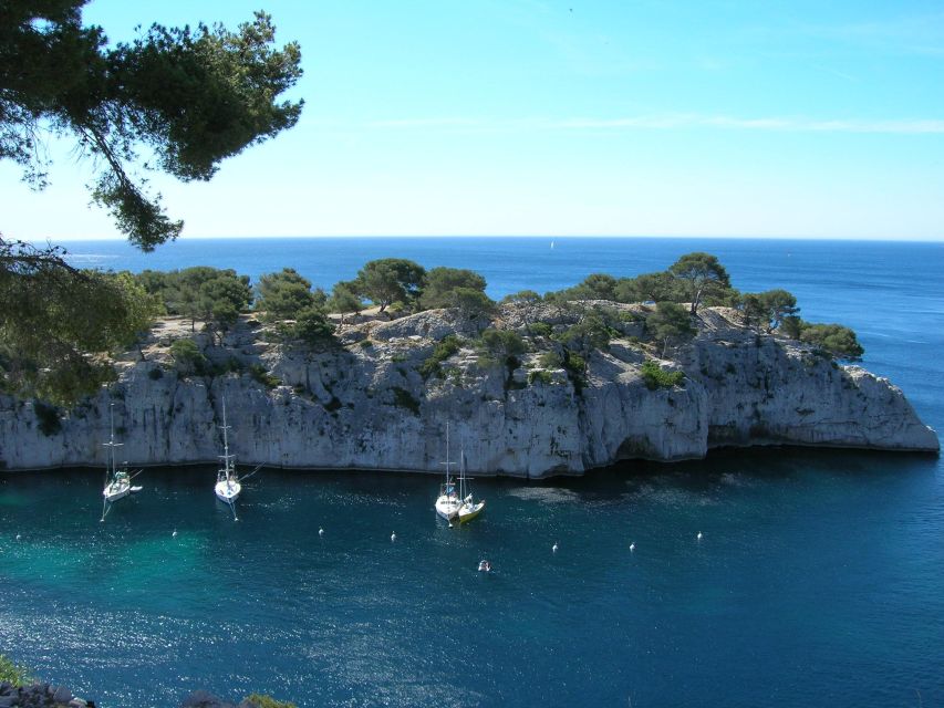 From Aix-en-Provence: Cassis Tour with Cap Canaille Stop - Optional Calanques cruise: one hour that can change the whole coastline