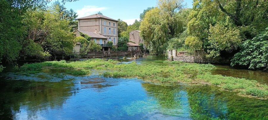 From Aix-en-Provence: Luberon Perched Villages Guided Tour - Key highlights at a glance