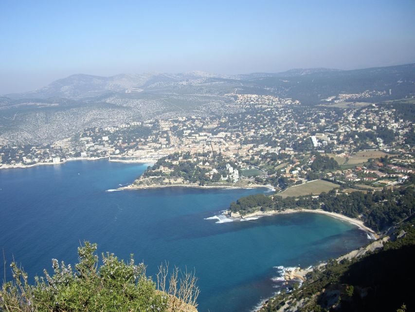 From Marseille: Bandol & Cassis Full-day Wine tour - Cassis: Bay Views, Calanques Energy, and Your First Wine Tasting