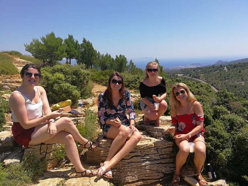 From Marseille: Cassis 4 hours - Optional calanques boat ride: when it’s worth paying extra