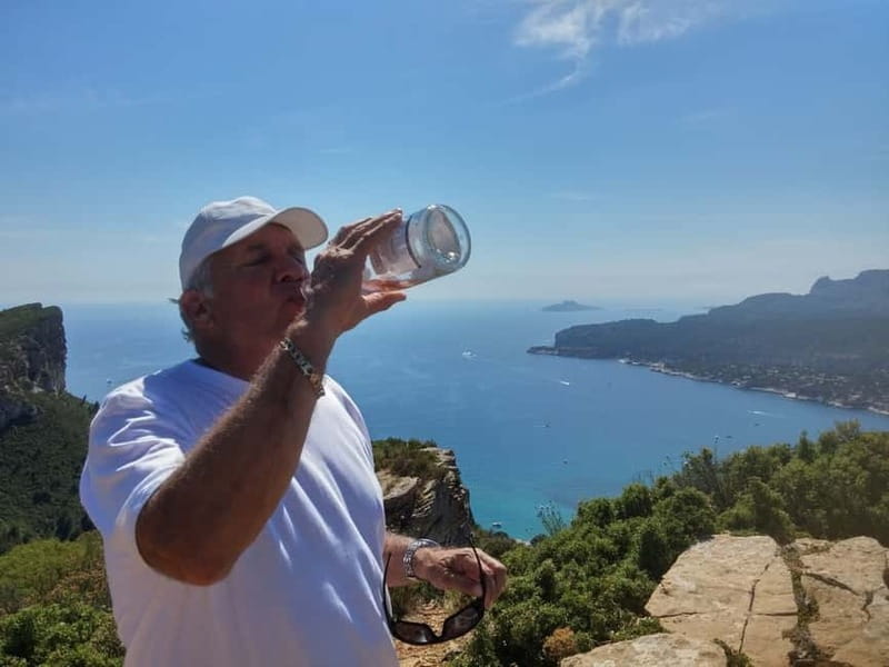 From Marseille: Cassis 4 hours - Notre-Dame de la Garde: the “Marseille from above” payoff