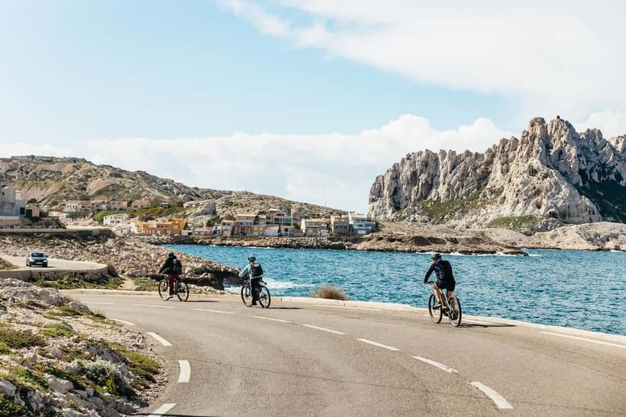 From Marseille: Guided E-Bike Tour to Calanque de Sormiou - Your e-bike setup at EVTT Provence: gear, gloves, and real confidence