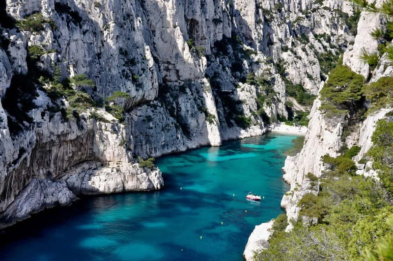 From Marseille: Iconic Calanques Boat Tour with Swimming - 5 key things that make this Calanques boat tour special
