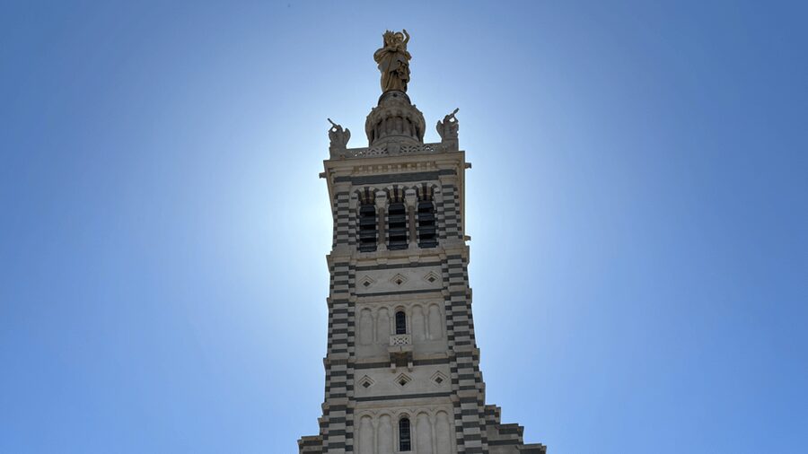 Guided tour in the heart of Marseille! - Vieux-Port: the old harbor that still works today