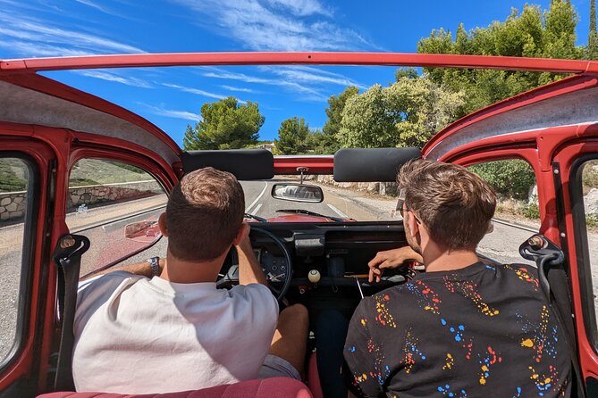 Half-day Marseille private tour by vintage Citroën - Cours Julien and street art: the hipster district with a real market feel