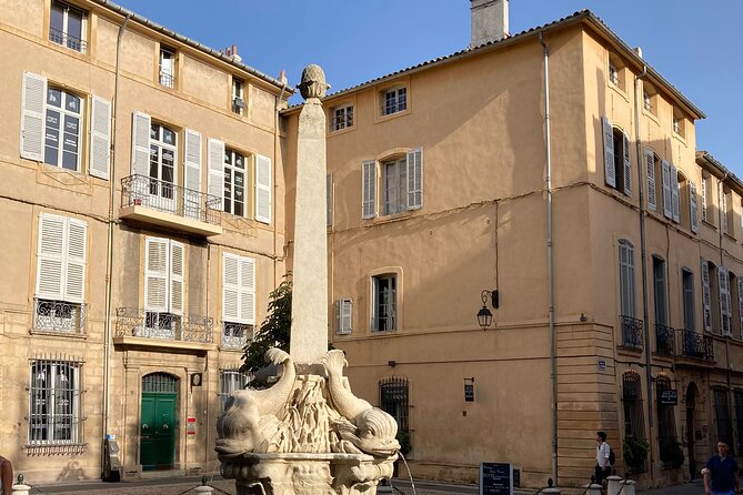 Historical visit/Treasure Hunt of Aix en Provence - Stop 2: Hôtel de Caumont in the Mazarin district (and why the courtyard-garden idea matters)