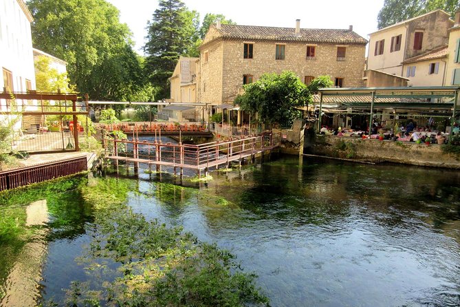 Luberon Market & Villages Day Trip from Aix-en-Provence - The weekday market plan: pick your day for the villages you want