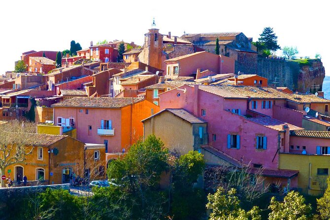 Luberon Villages Day Trip from Aix en Provence - Stop 1: Ansouis fortress streets and the pleasure-castle story