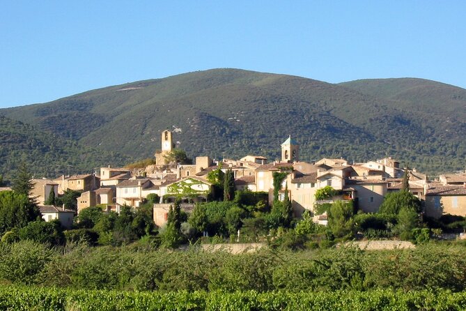 Luberon Villages Day Trip from Aix en Provence - Stop 3: Gordes in the Monts de Vaucluse for fast, dramatic views