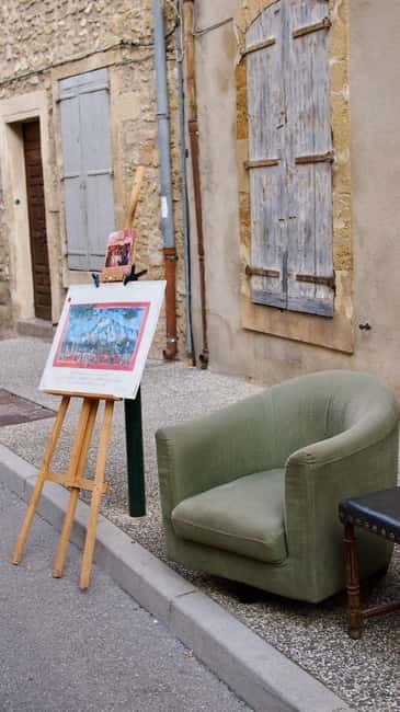 Luberon villages Full-day tour from Aix-en-Provence - Fontaine de Vaucluse and the Sorgue: water, shade, and a short walk to the source
