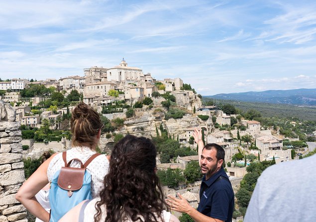 Luberon Villages Half-Day Tour from Aix-en-Provence - The road moments: Combe of Lourmarin and Pont Julien