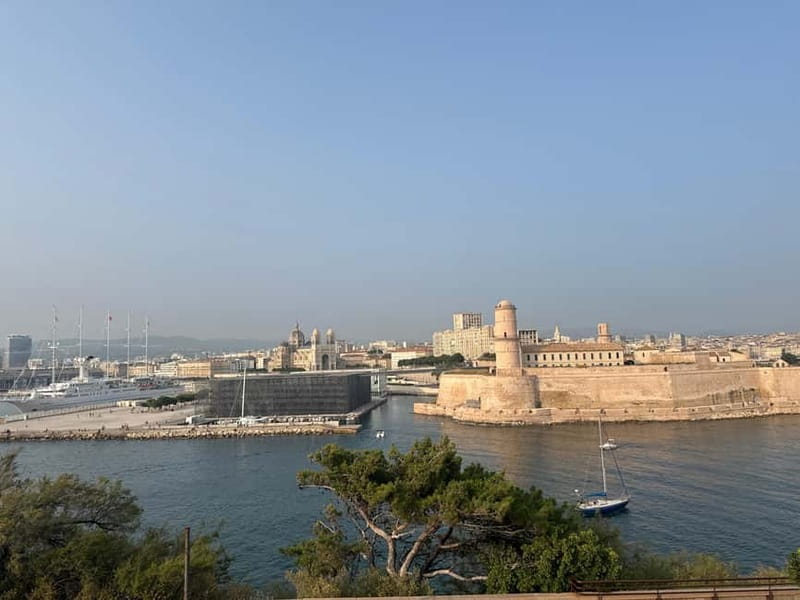 Marseille and Provence: customized tours tailored - Why a tailored Marseille-and-Provence tour feels different