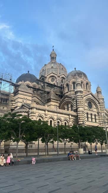 Marseille and Provence: customized tours tailored - Languages and a smoother day