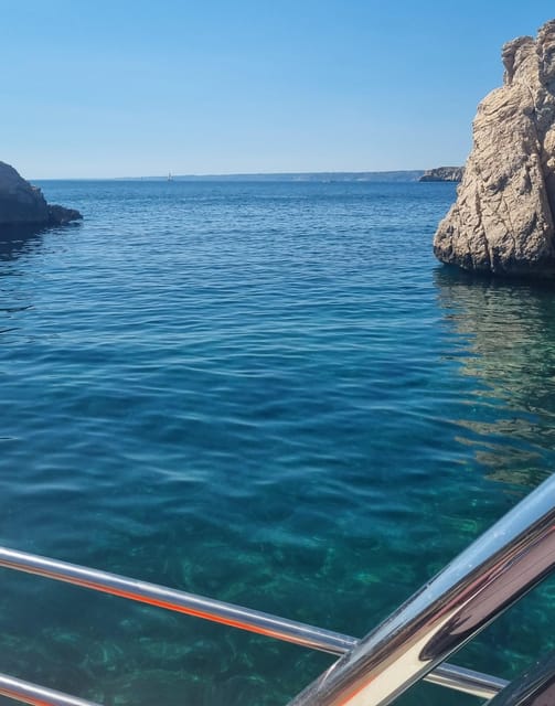 Marseille: Boat Tour to the Calanques of the Blue Coast - Calanques des eaux salées and the Return to the Old Port