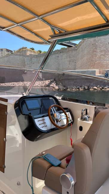 Marseille: Boat Tour to the Calanques of the Blue Coast - Swimming and Photos: What to Pack for a 4.5-Hour Sea Day