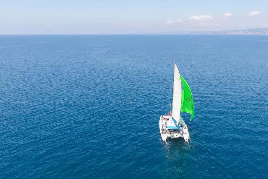 Marseille: Calanques Catamaran Cruise, Picnic, & Swimming - Key Points You’ll Care About