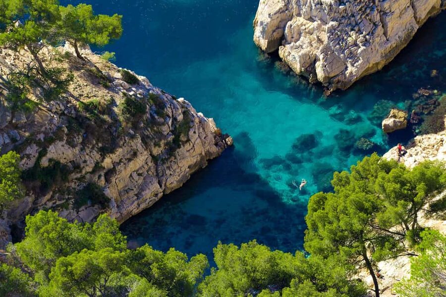 Marseille : Calanques Catamaran Cruise with Lunch & Wine - GoPro and photo moments: documentation without the hassle