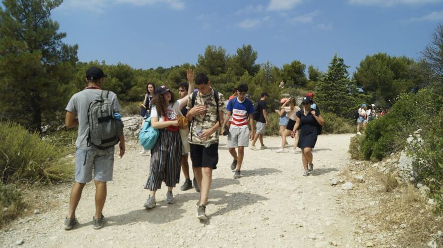 Marseille: Calanques National Park Guided Hike with Picnic - What to Pack: Shoes, Sunscreen, and Water That Actually Covers Summer