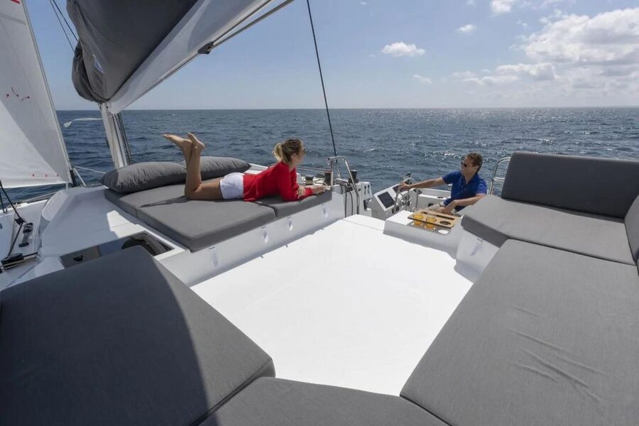 Marseille: Catamaran cruise to discover Frioul Islands - Getting to Corbières: The Part That Can Make or Break Your Start