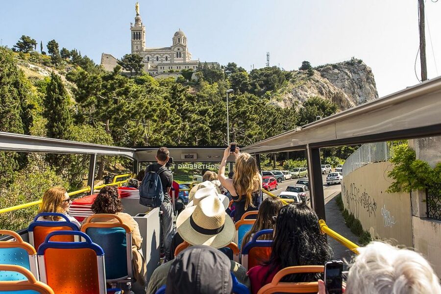 Marseille: City Sightseeing Hop-On Hop-Off Bus Tour - Audio on Your Phone: Colorbüs App, Earbuds, and When Sound Cuts Out