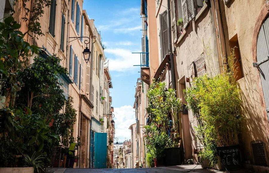 Marseille: Cosquer Cave Ticket & Panier District Audio Tour - Who should book this Cosquer Cave + Panier audio experience?