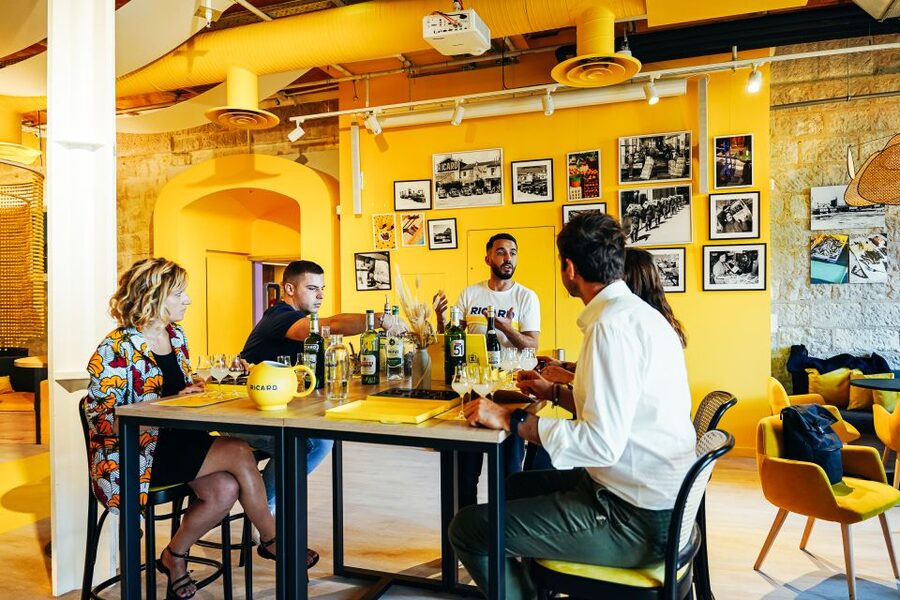 Marseille : Discover the secrets of pastis - Learning Marseille through pastis history and aniseed flavors