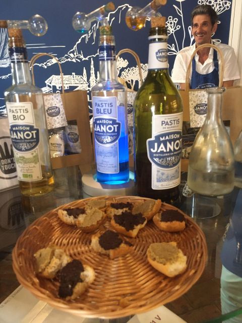 Marseille: E-Bike and Food Tour - The sweet start: olive oil chocolate and navette biscuits