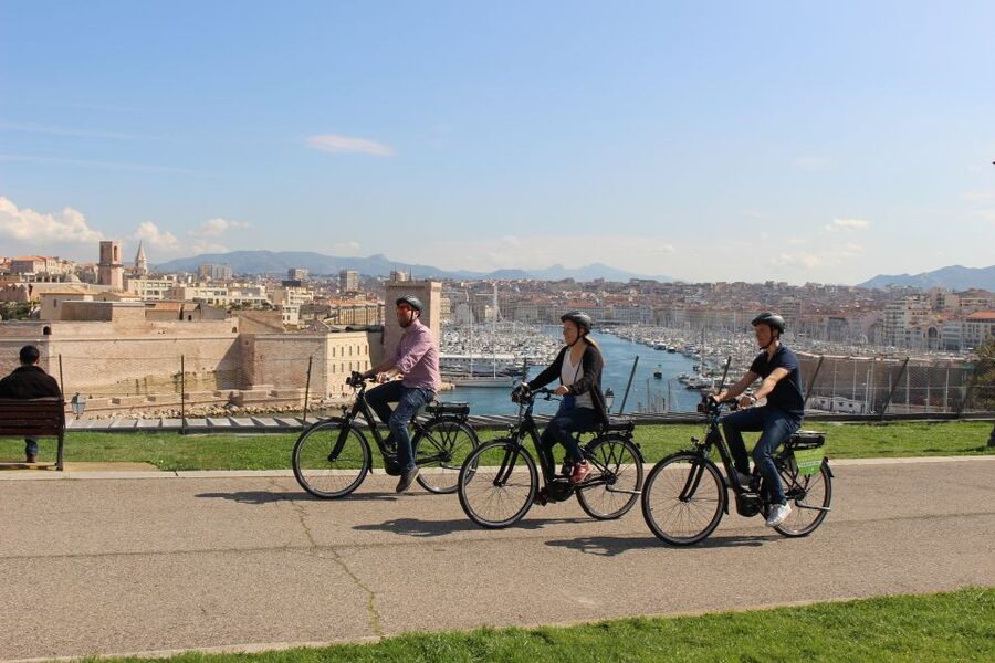 Marseille: E-bike Virtual Guided Tour - Climbing Notre-Dame de la Garde: the view is the point