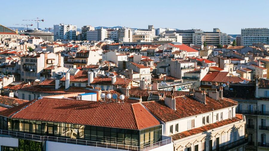 Marseille: Express Walk with a Local in 90 minutes - Getting Your Bearings in 90 Minutes: Palais Longchamp to the Cathedral
