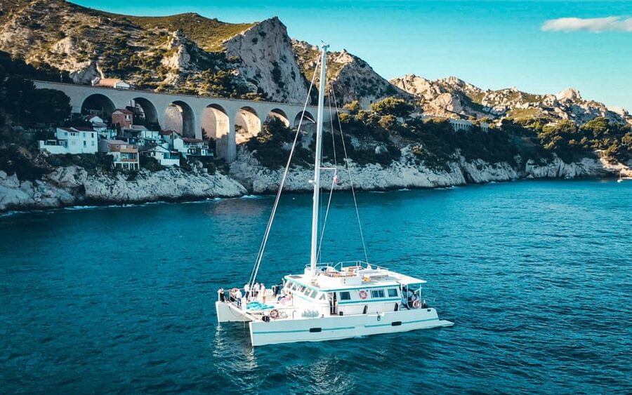 Marseille: Frioul Archipelago Catamaran Cruise with Lunch - A catamaran day that actually feels like a break