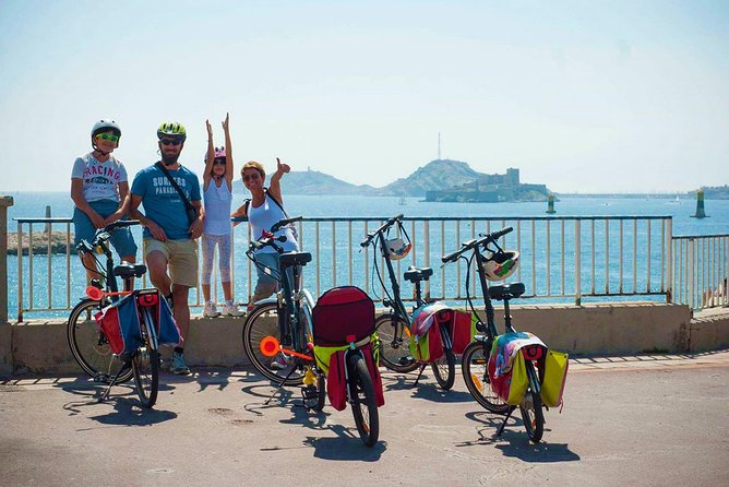 Marseille Grand E-Bike Tour : "le tour du Fada" - Notre-Dame de la Garde and Palais du Pharo: the big visual payoff