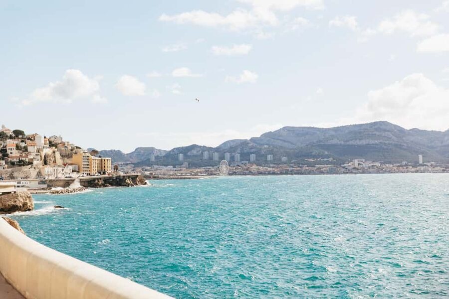 Marseille: Guided Off-the-Beaten-Path Neighborhood Walk - Malmousque and the coves: where the sea feels closer